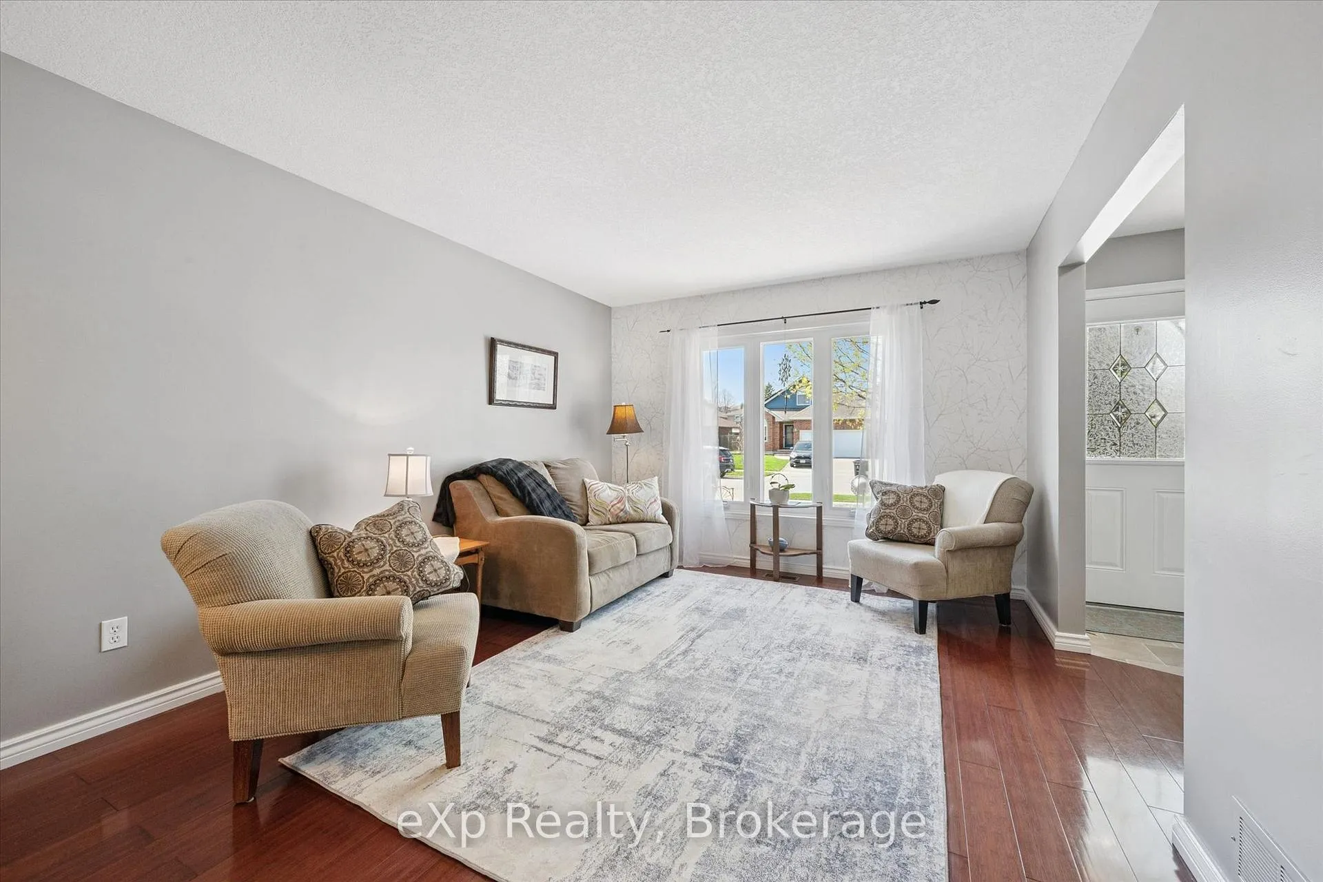 Photo 6 of 4 Peartree Crescent, Guelph, Willow West/Sugarbush/West Acres — HOMEH