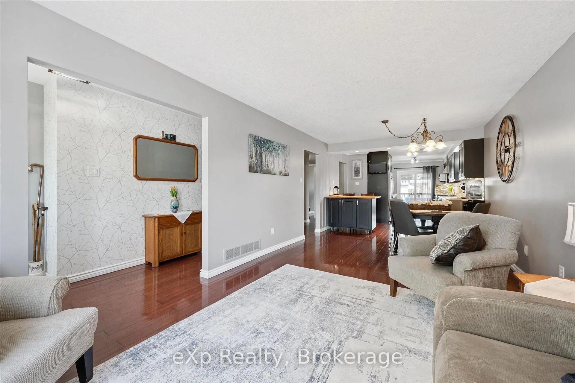 Photo 7 of 4 Peartree Crescent, Guelph, Willow West/Sugarbush/West Acres — HOMEH