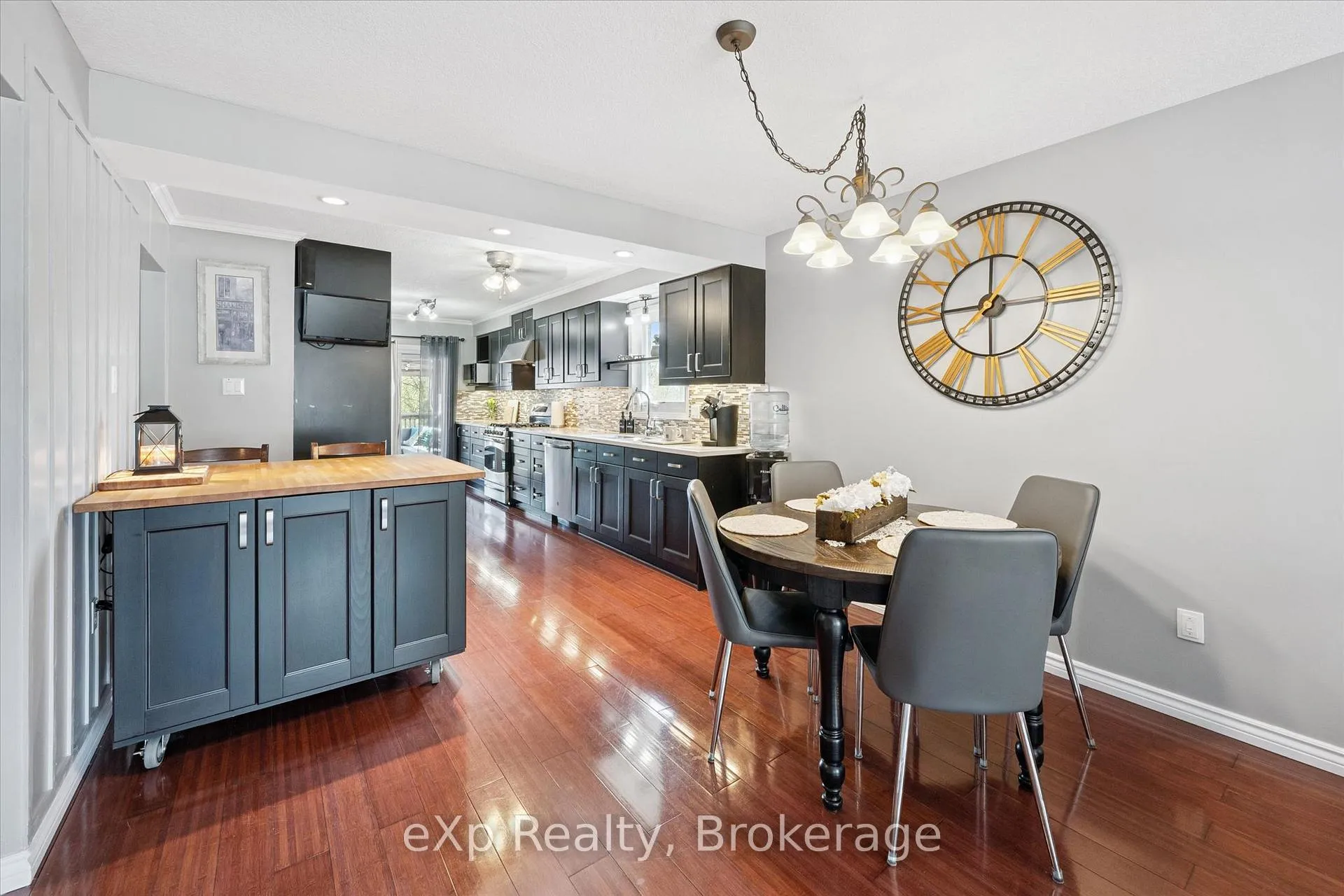 Photo 8 of 4 Peartree Crescent, Guelph, Willow West/Sugarbush/West Acres — HOMEH