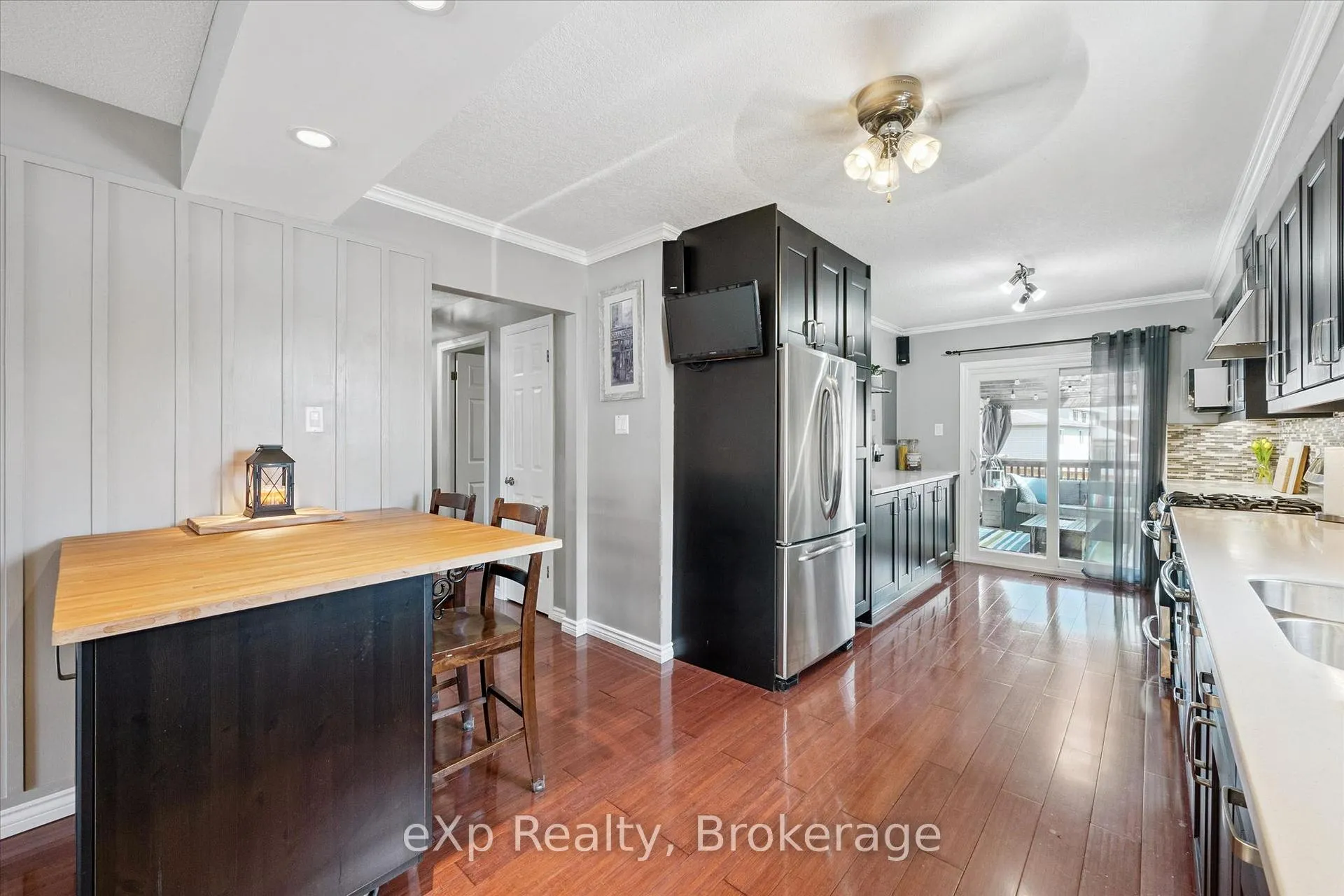 Photo 10 of 4 Peartree Crescent, Guelph, Willow West/Sugarbush/West Acres — HOMEH