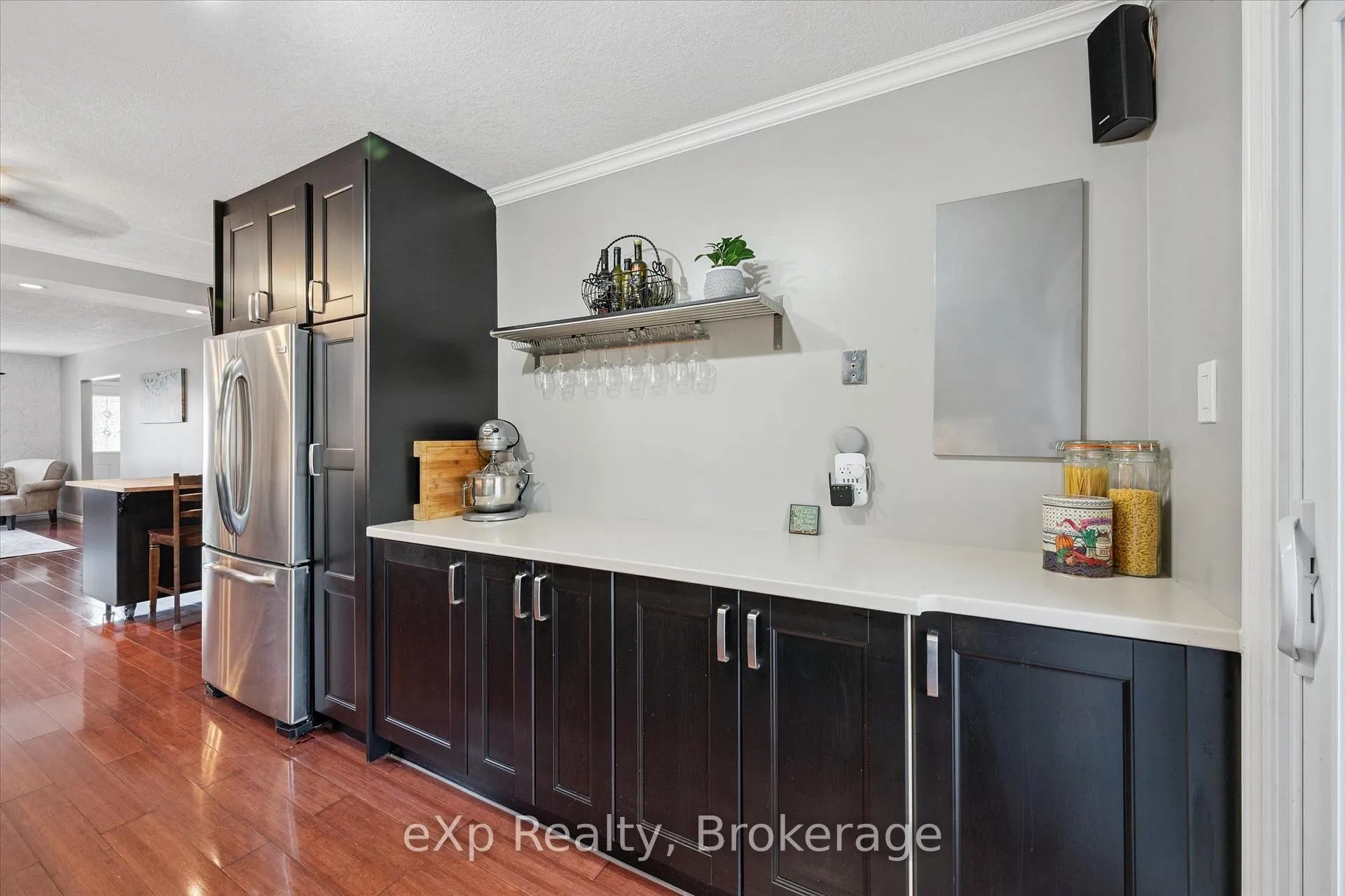 Photo 11 of 4 Peartree Crescent, Guelph, Willow West/Sugarbush/West Acres — HOMEH