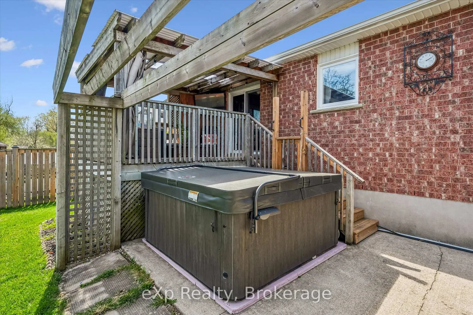 Photo 29 of 4 Peartree Crescent, Guelph, Willow West/Sugarbush/West Acres — HOMEH