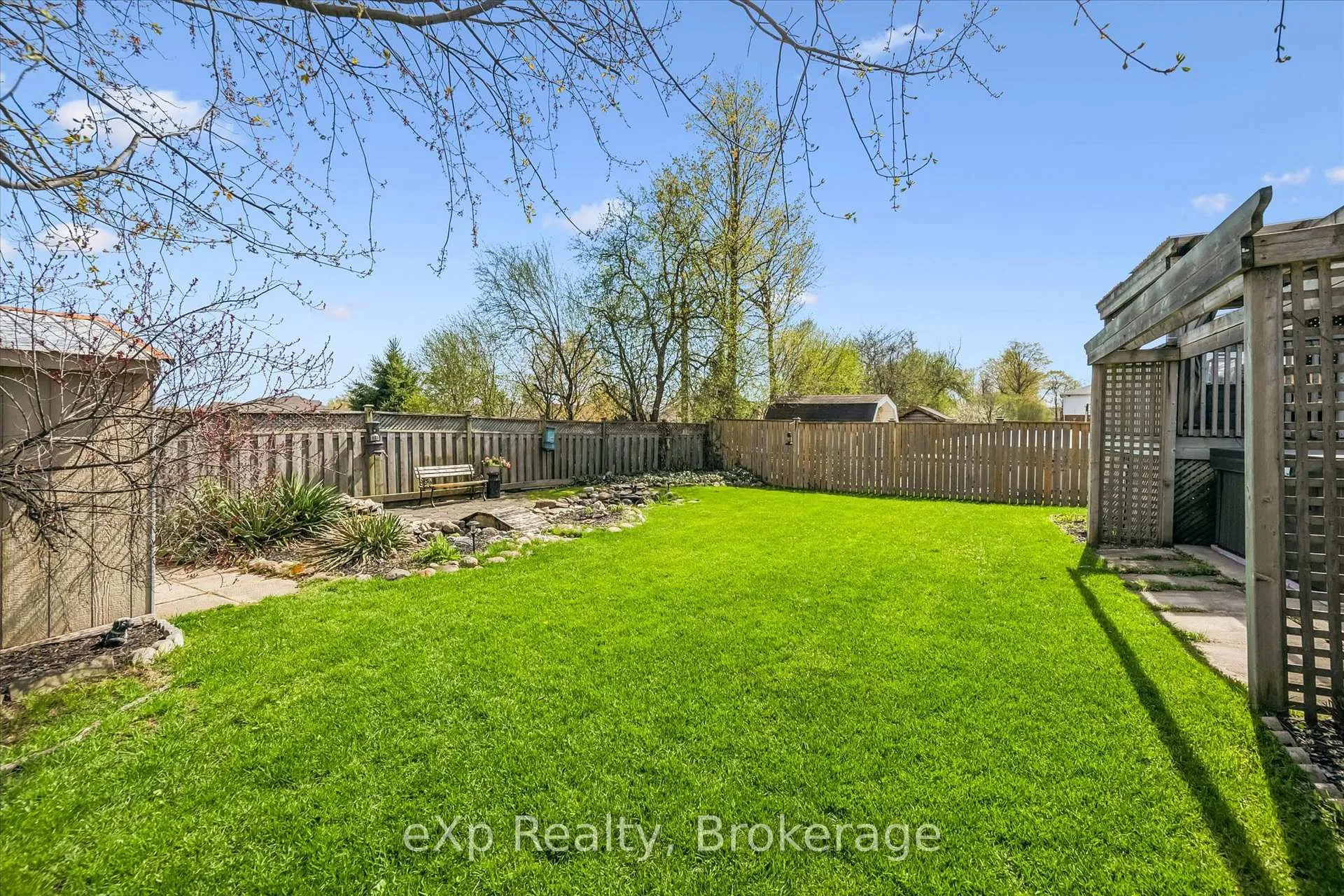 Photo 35 of 4 Peartree Crescent, Guelph, Willow West/Sugarbush/West Acres — HOMEH