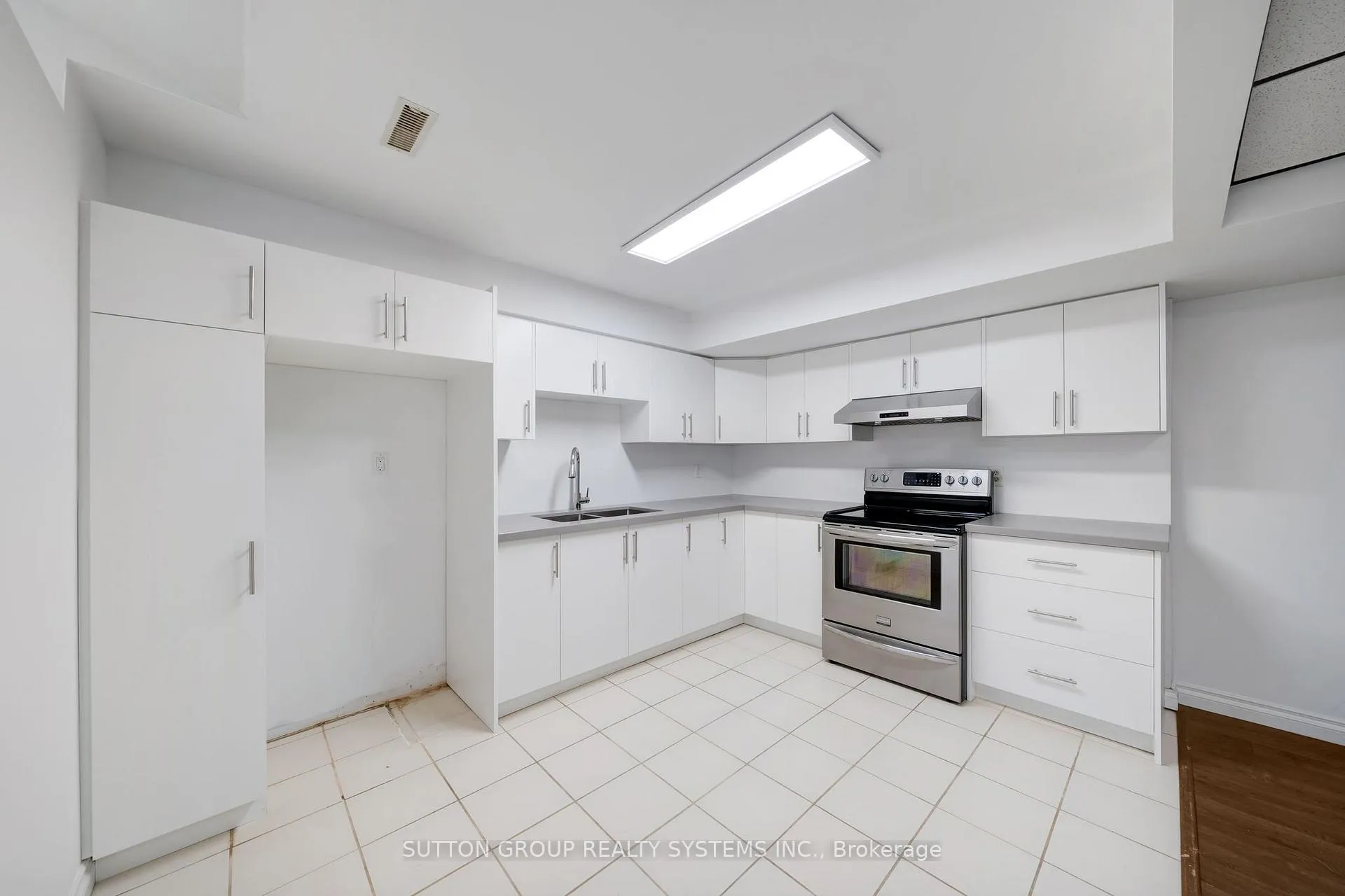 Photo 9 of Unit Lower, 56 Ballard Crescent, Newmarket, Armitage — HOMEH