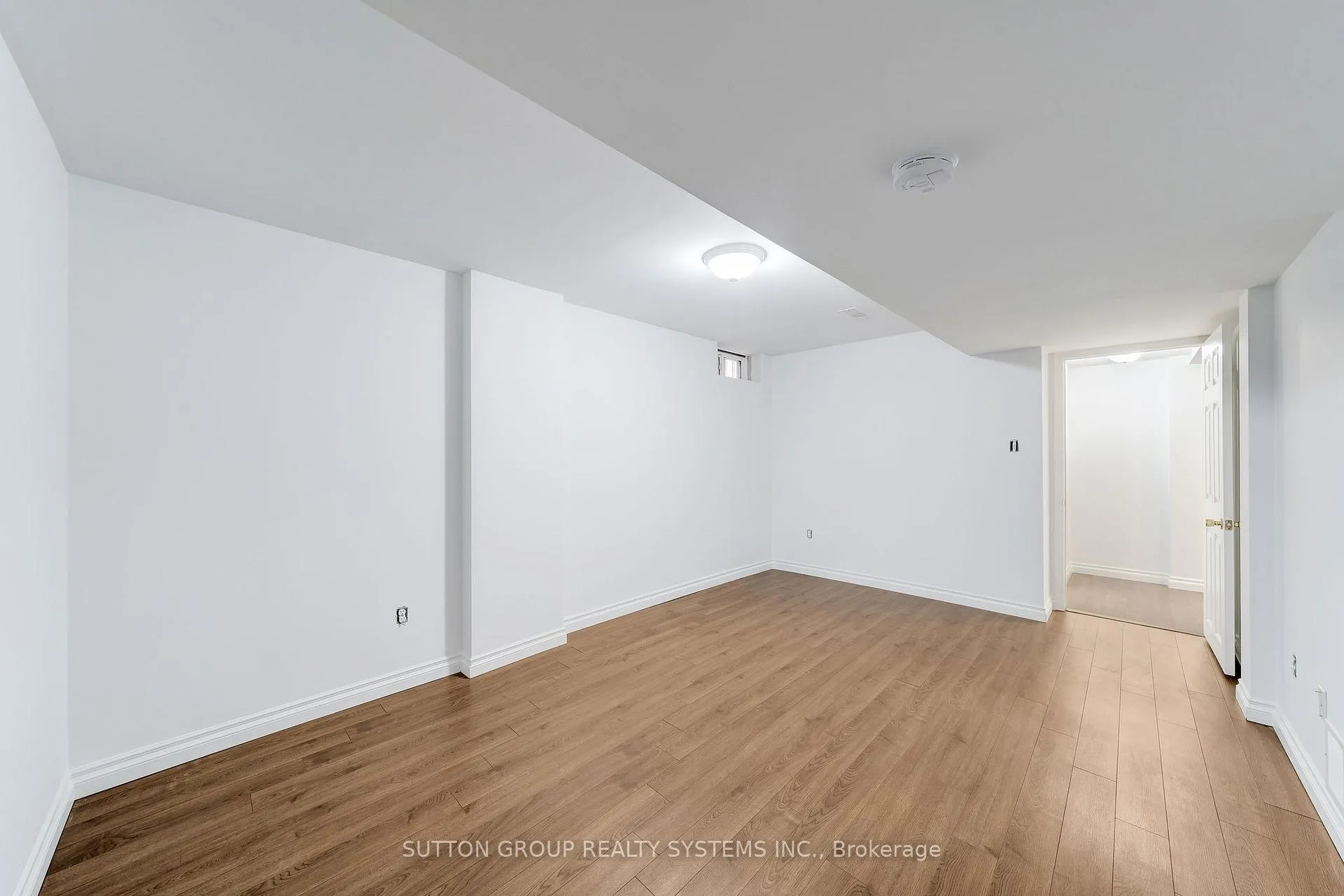 Photo 14 of Unit Lower, 56 Ballard Crescent, Newmarket, Armitage — HOMEH