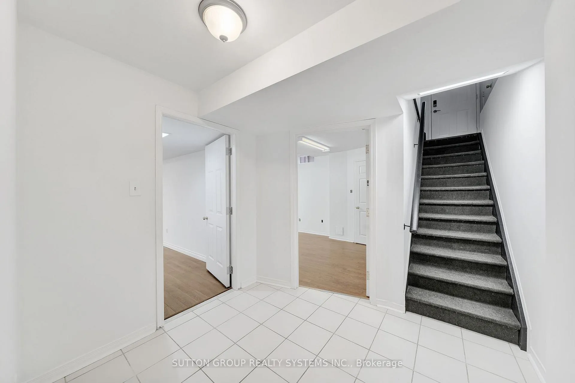Photo 17 of Unit Lower, 56 Ballard Crescent, Newmarket, Armitage — HOMEH