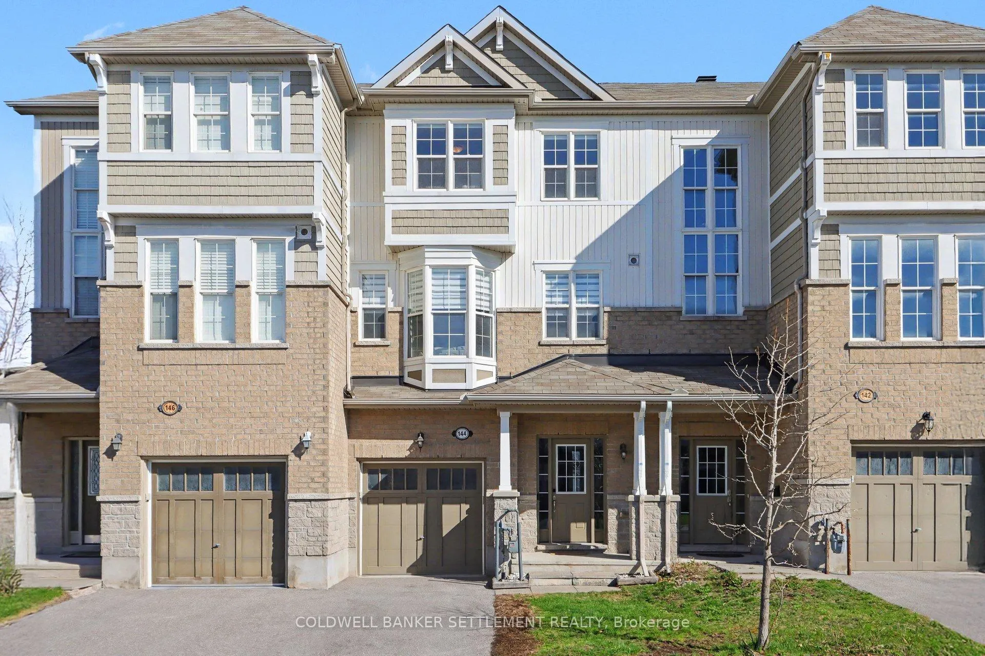Photo 2 of 144 Battersea Crescent, Ottawa, Kanata - Kanata Lakes/Heritage Hills — HOMEH