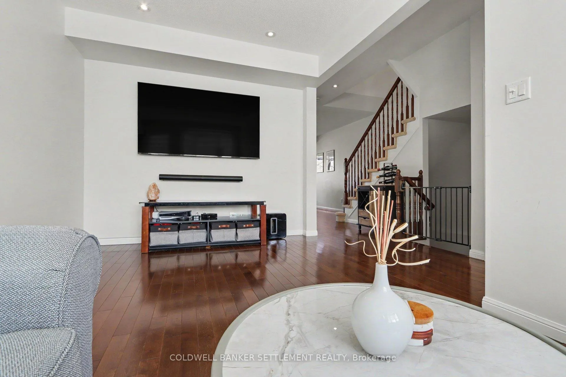 Photo 8 of 144 Battersea Crescent, Ottawa, Kanata - Kanata Lakes/Heritage Hills — HOMEH