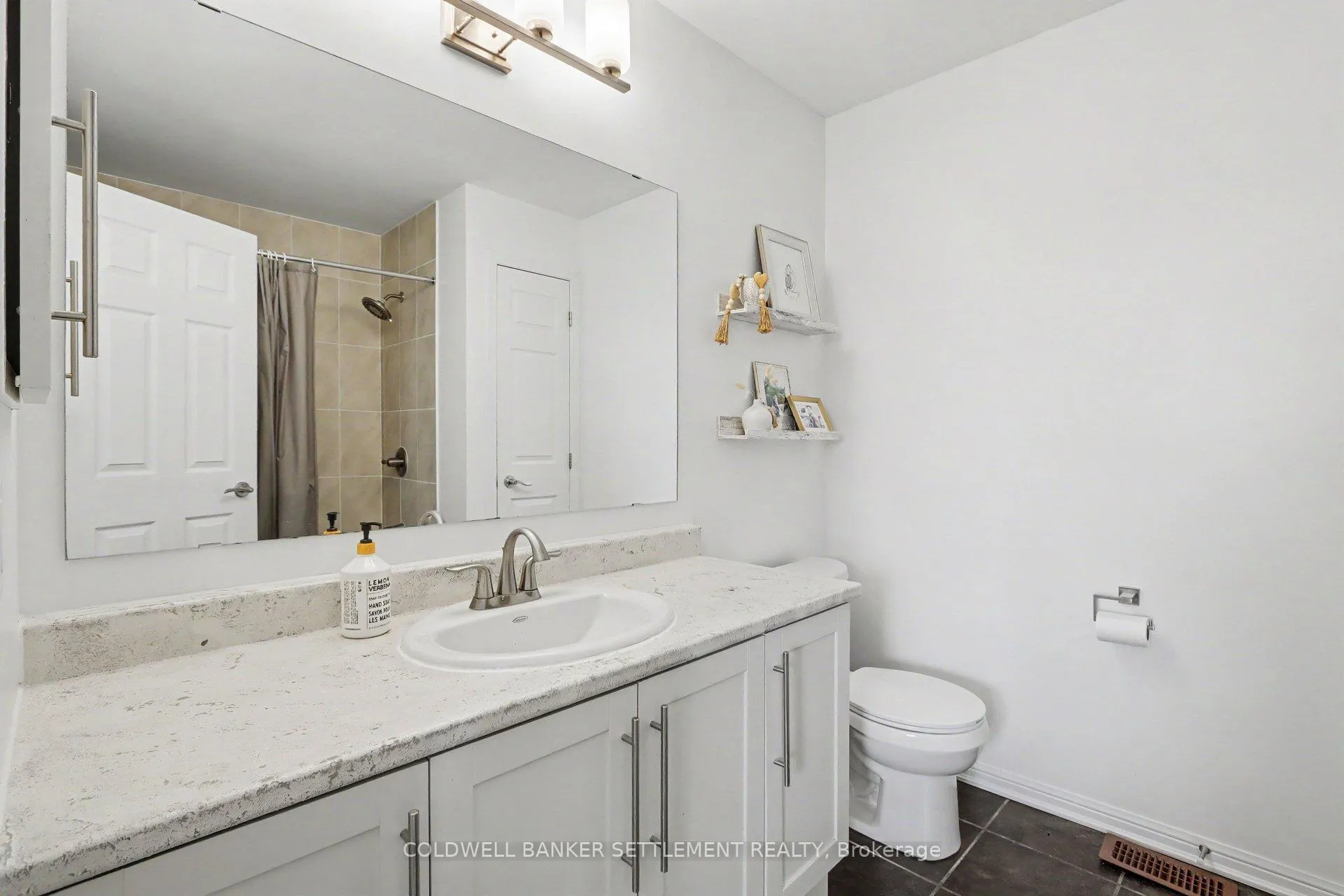 Photo 19 of 144 Battersea Crescent, Ottawa, Kanata - Kanata Lakes/Heritage Hills — HOMEH