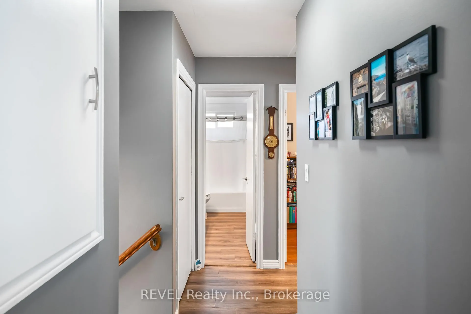 Photo 11 of 9 Fitzroy Lane, St. Catharines, Bunting/Linwell — HOMEH