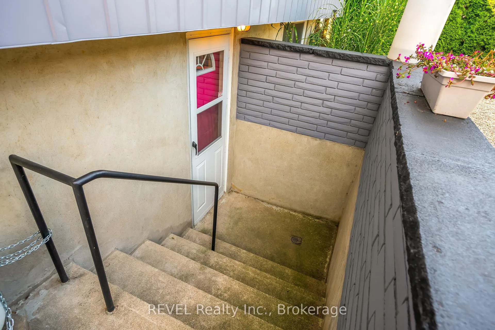 Photo 22 of 9 Fitzroy Lane, St. Catharines, Bunting/Linwell — HOMEH