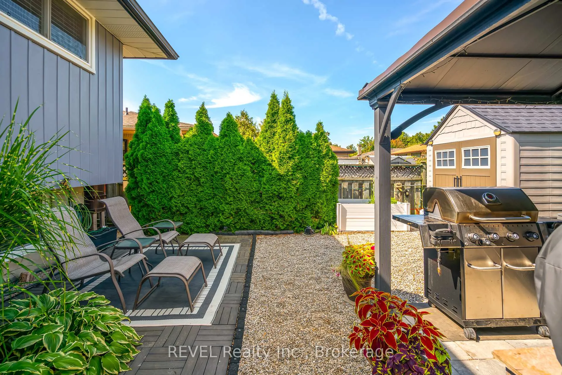 Photo 24 of 9 Fitzroy Lane, St. Catharines, Bunting/Linwell — HOMEH