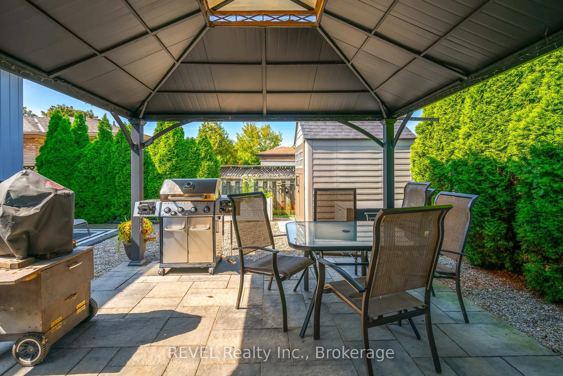 Photo 27 of 9 Fitzroy Lane, St. Catharines, Bunting/Linwell — HOMEH