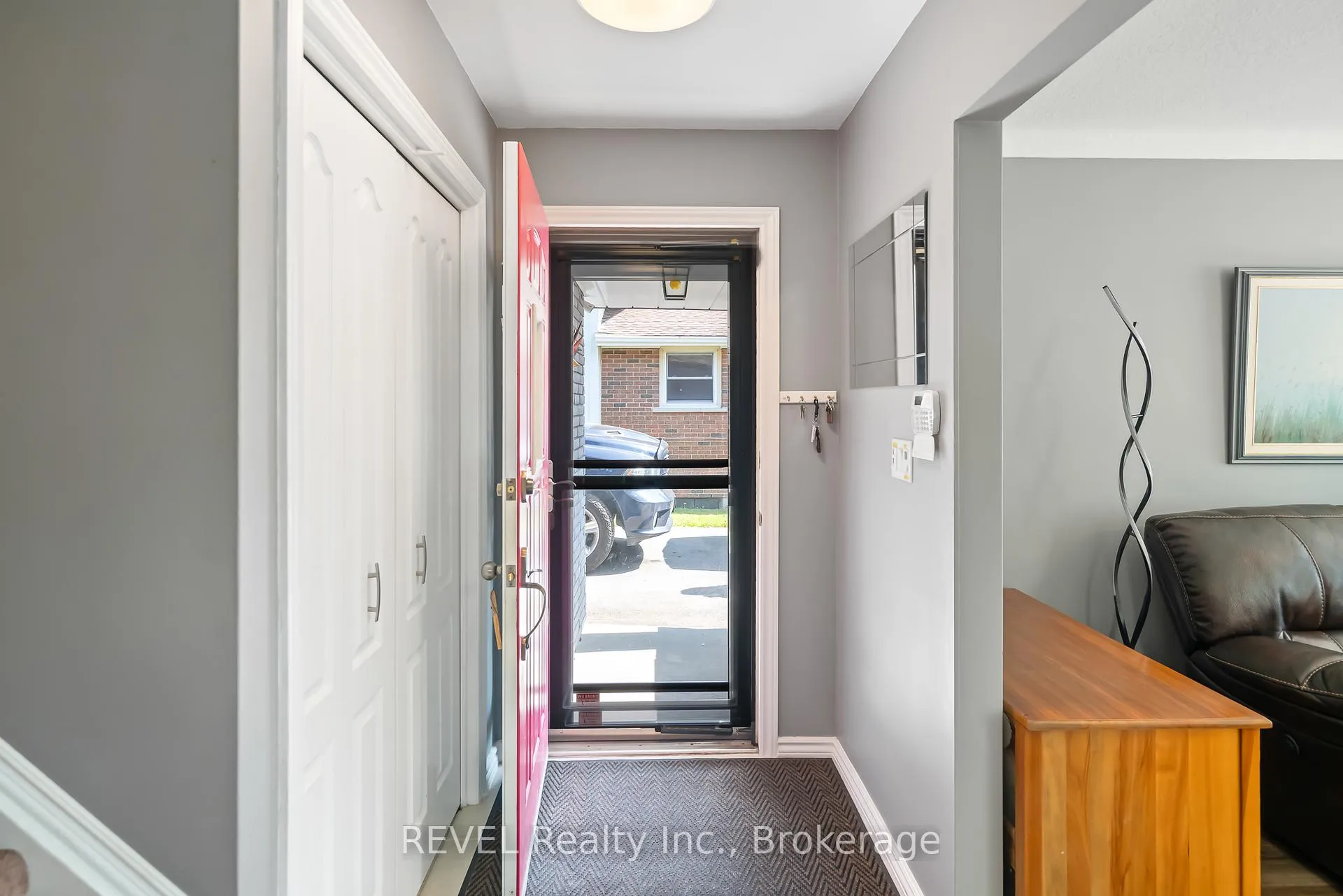 Photo 29 of 9 Fitzroy Lane, St. Catharines, Bunting/Linwell — HOMEH