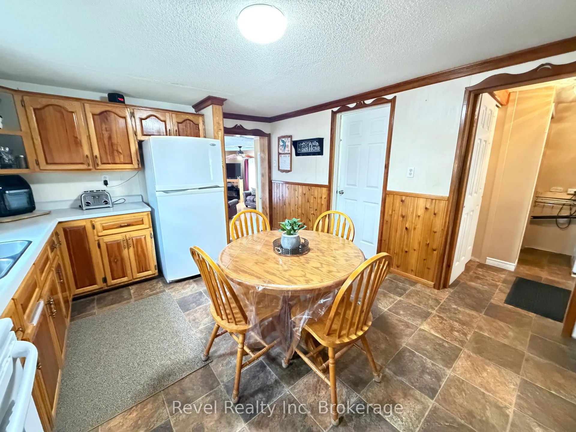 Photo 12 of 348 Poplar Street, Mattawa — HOMEH