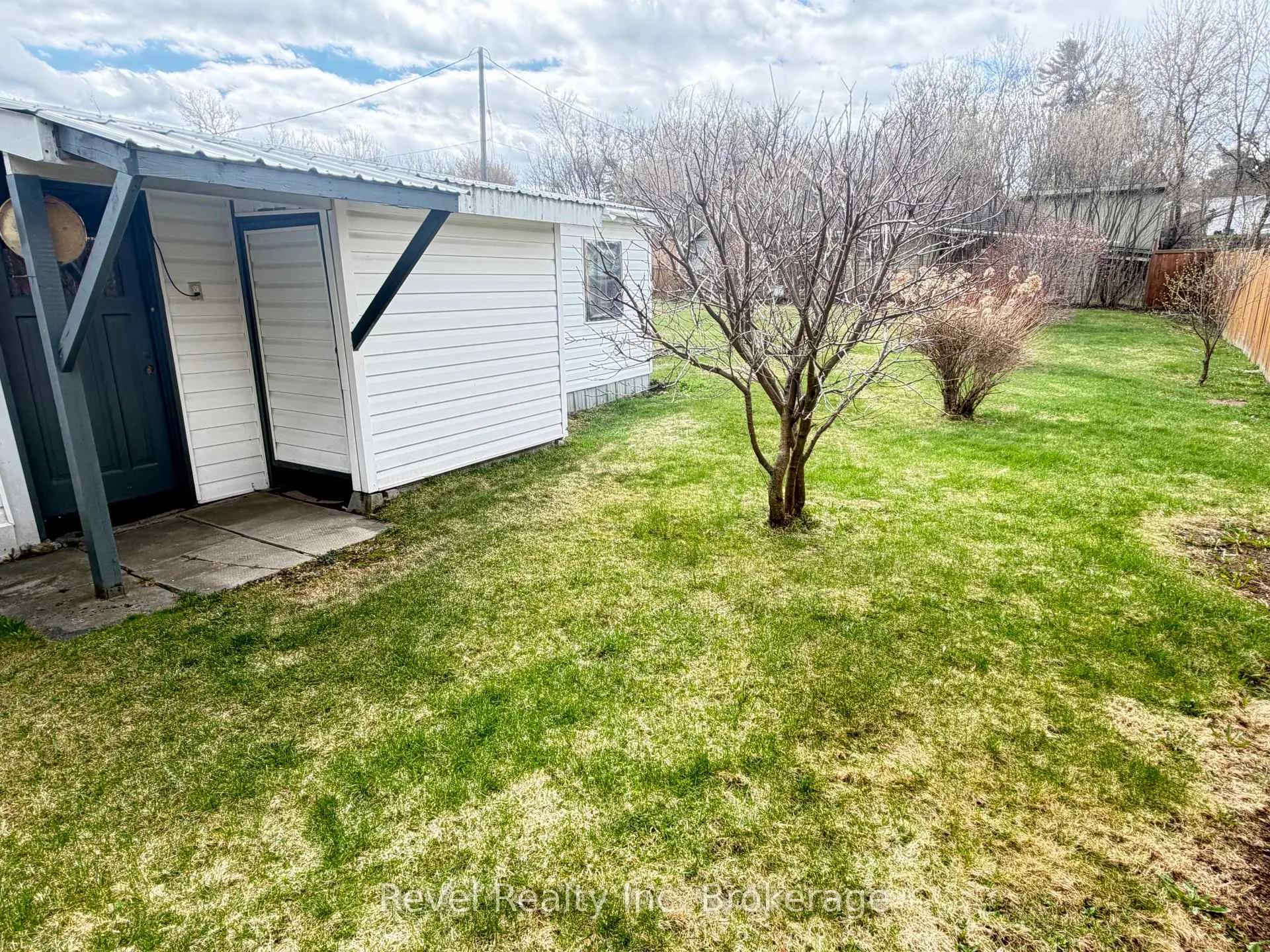 Photo 38 of 348 Poplar Street, Mattawa — HOMEH