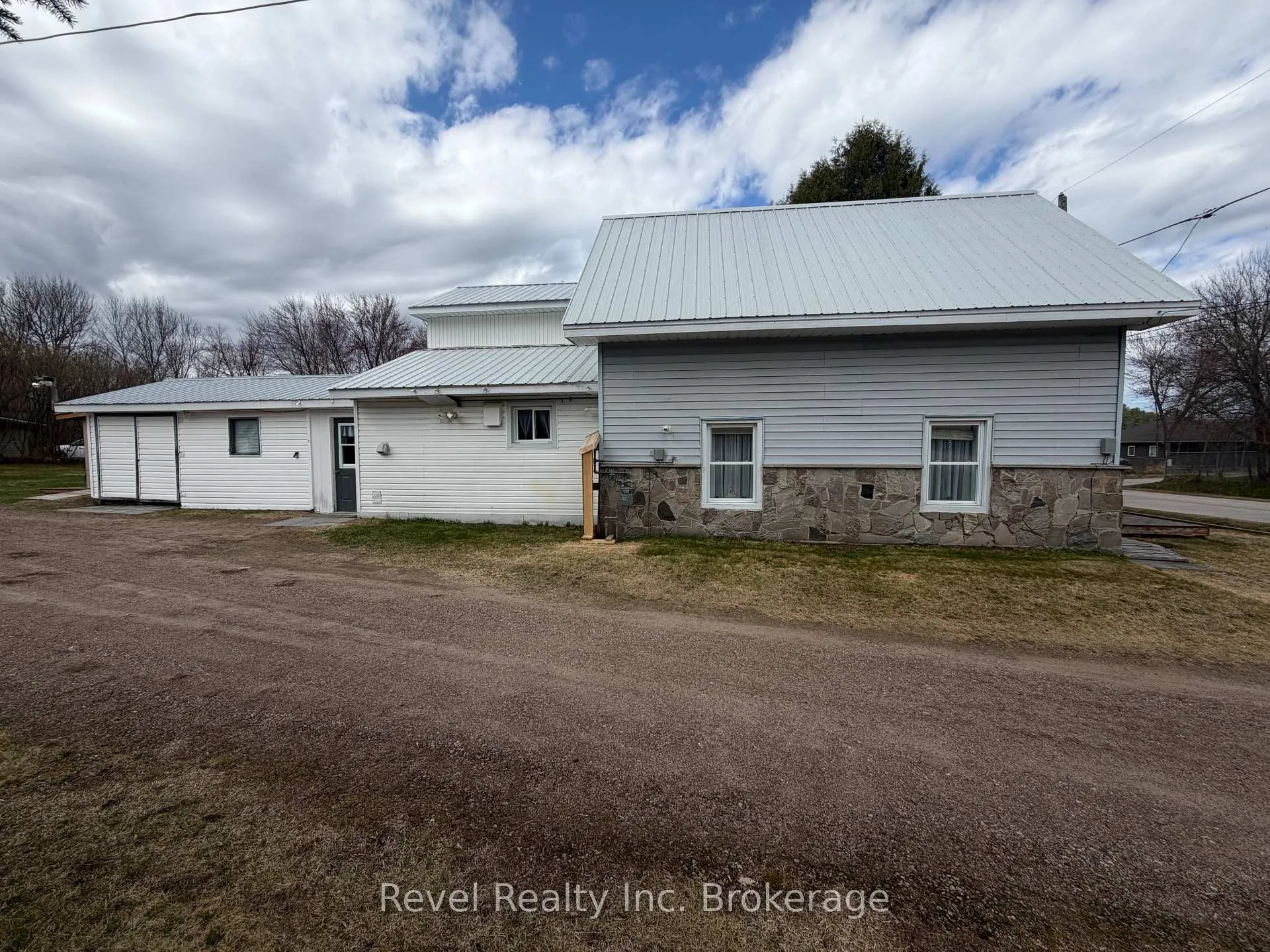 Photo 43 of 348 Poplar Street, Mattawa — HOMEH