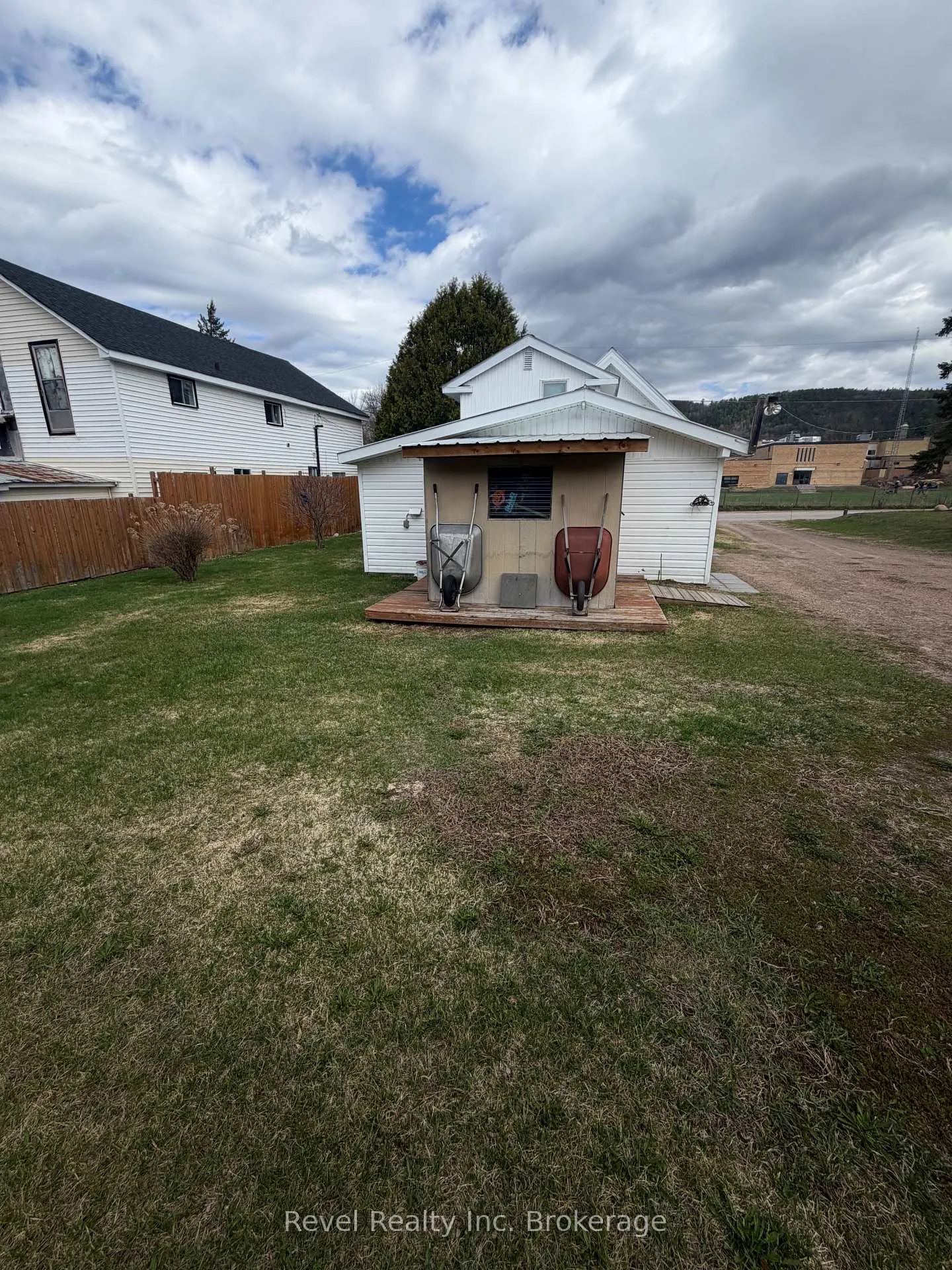 Photo 44 of 348 Poplar Street, Mattawa — HOMEH
