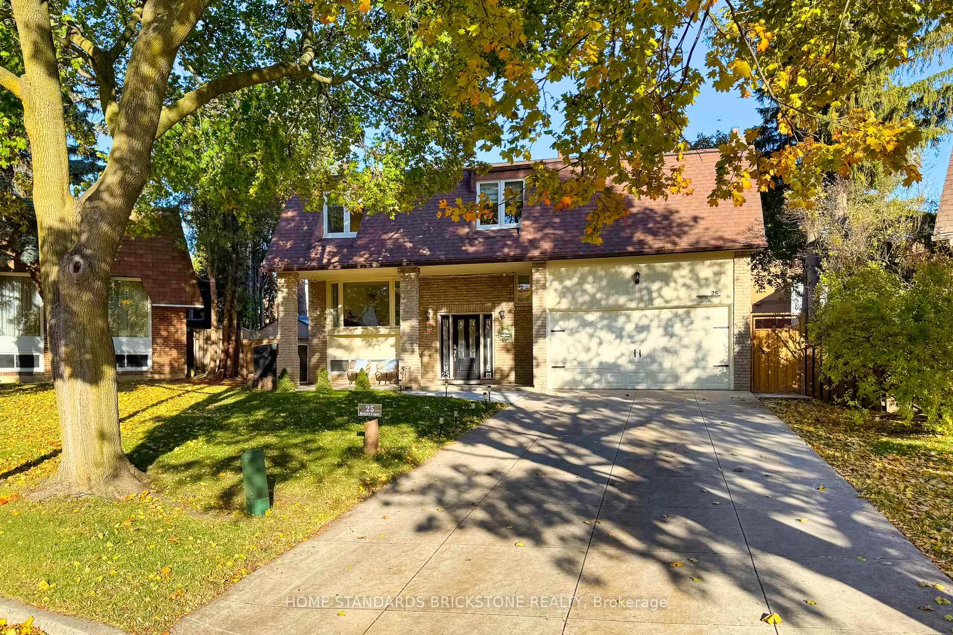 Photo 2 of 25 Hester Court, Markham, Royal Orchard — HOMEH