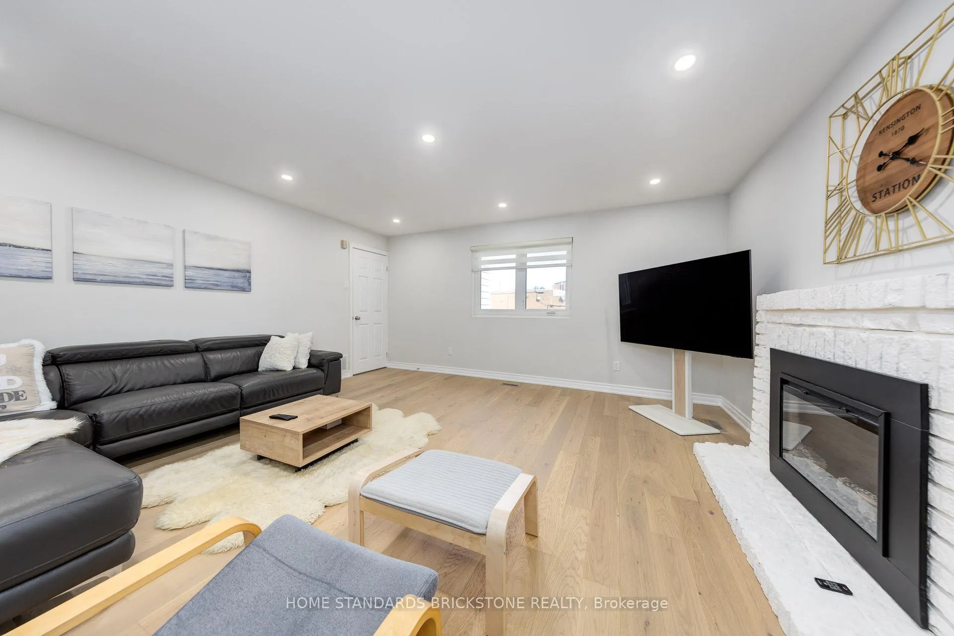 Photo 17 of 25 Hester Court, Markham, Royal Orchard — HOMEH