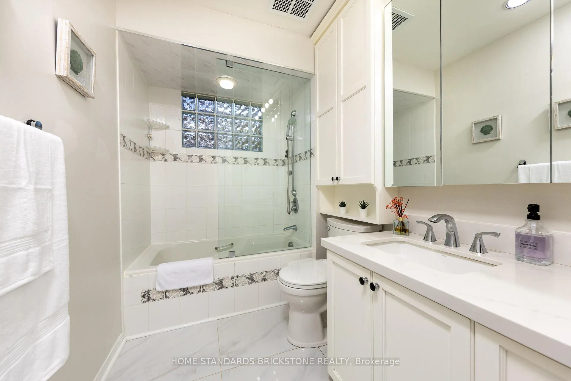Photo 25 of 25 Hester Court, Markham, Royal Orchard — HOMEH