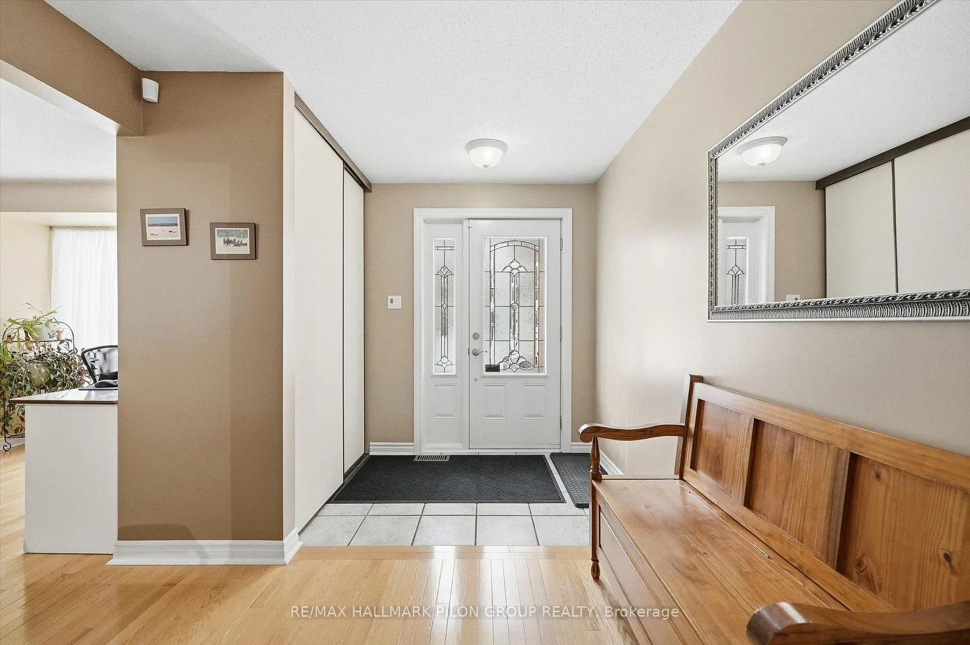 Photo 14 of 6093 Des Treflieres Gardens, Ottawa, Chapel Hill — HOMEH