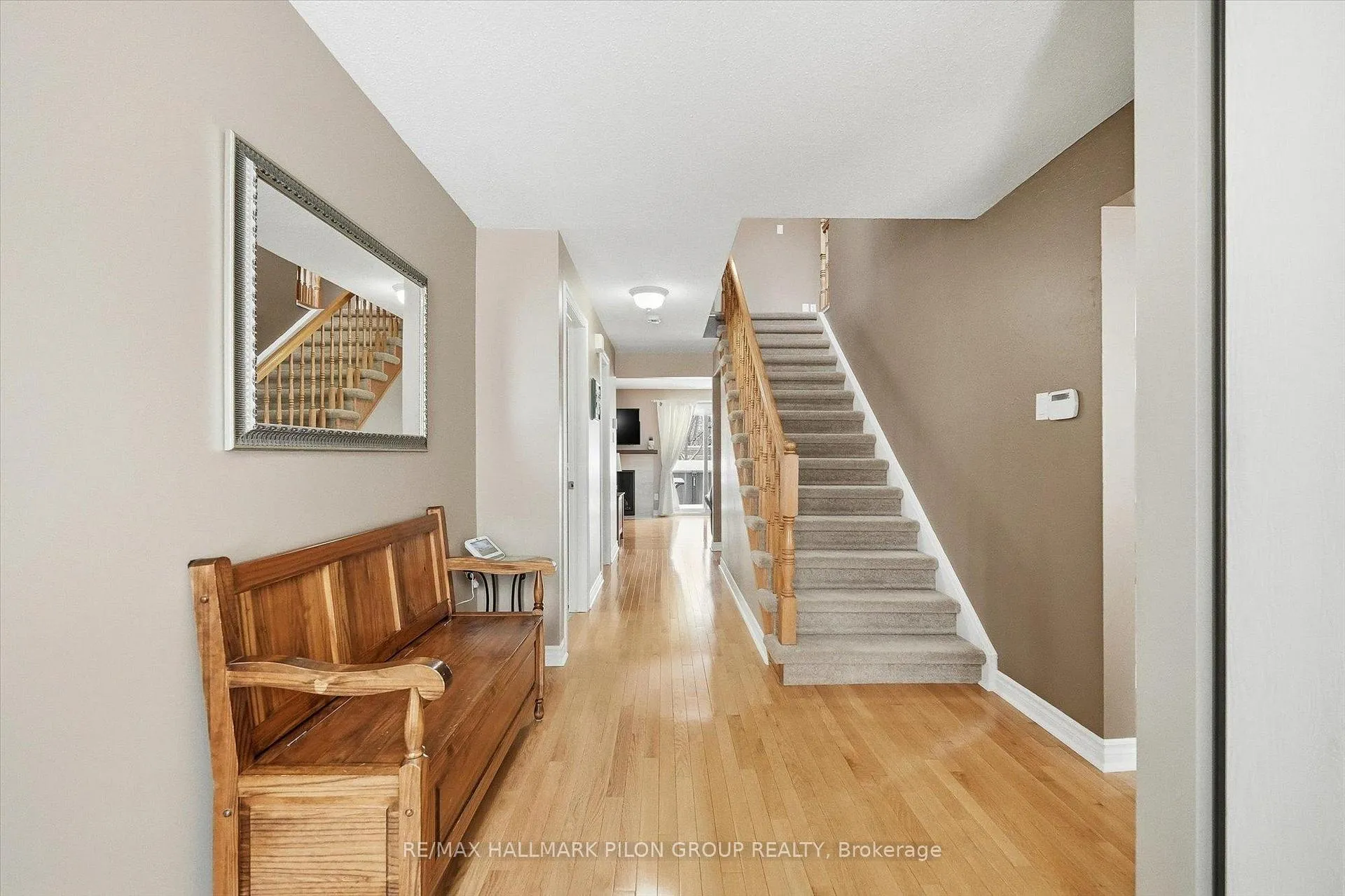 Photo 15 of 6093 Des Treflieres Gardens, Ottawa, Chapel Hill — HOMEH
