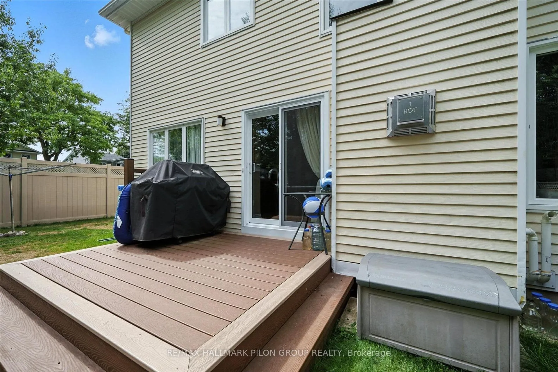 Photo 22 of 6093 Des Treflieres Gardens, Ottawa, Chapel Hill — HOMEH