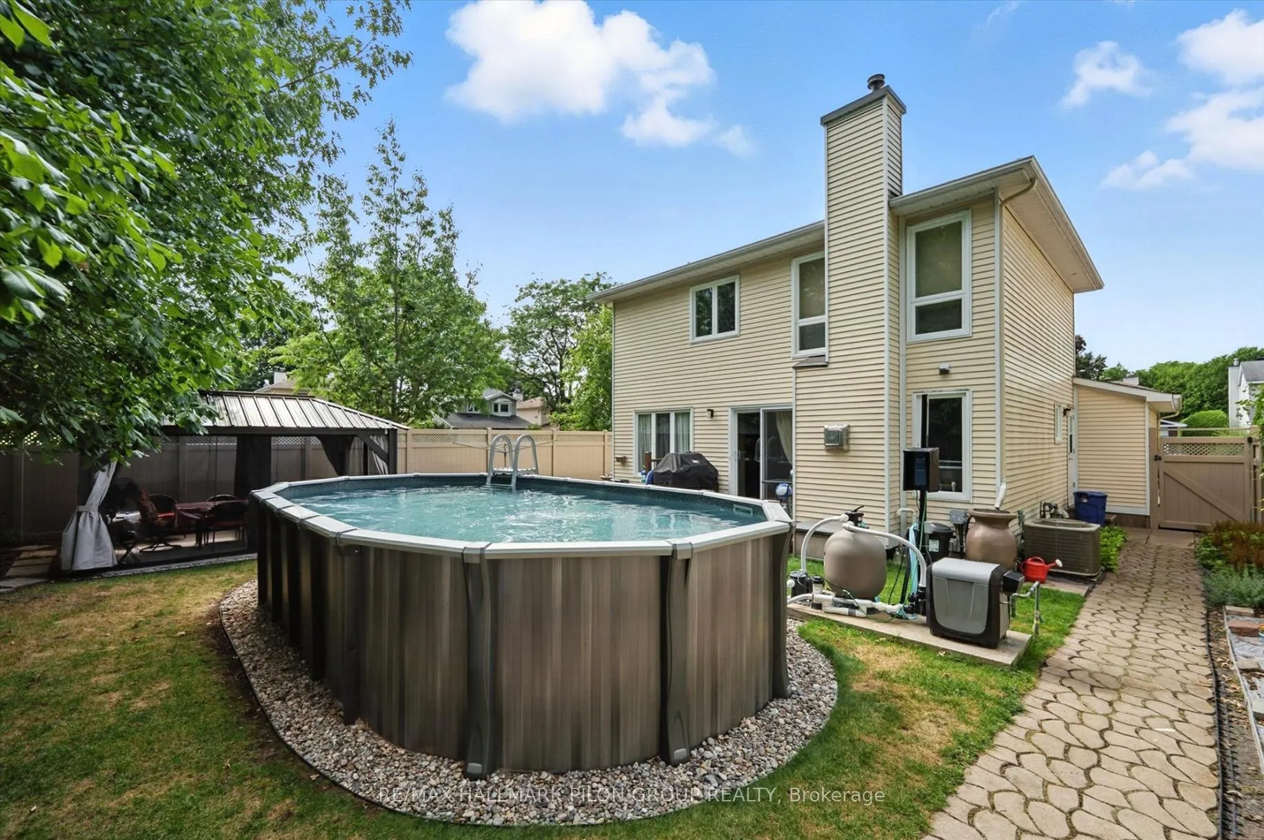 Photo 23 of 6093 Des Treflieres Gardens, Ottawa, Chapel Hill — HOMEH