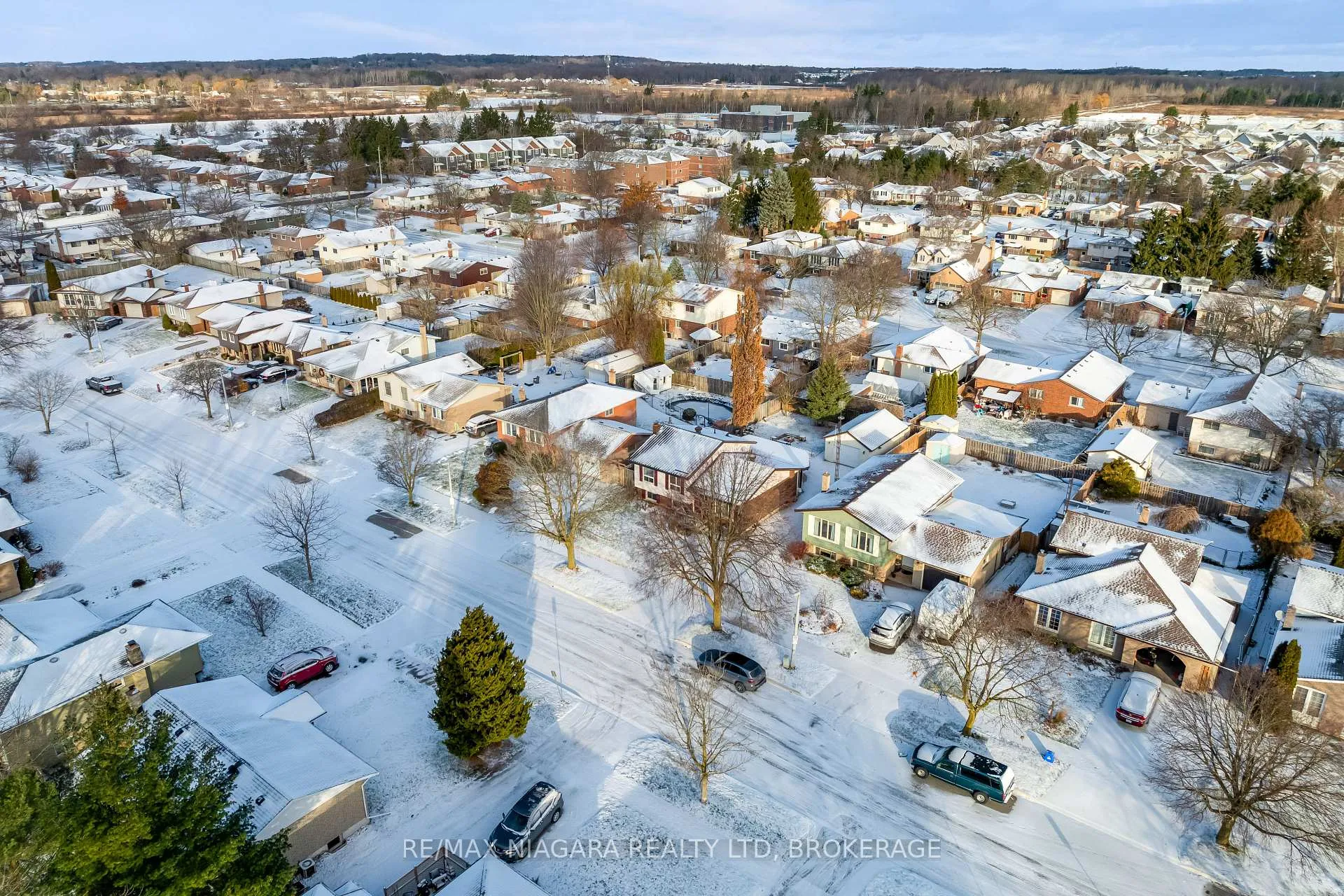 Photo 27 of 46 Macoomb Drive, Welland, N. Welland — HOMEH