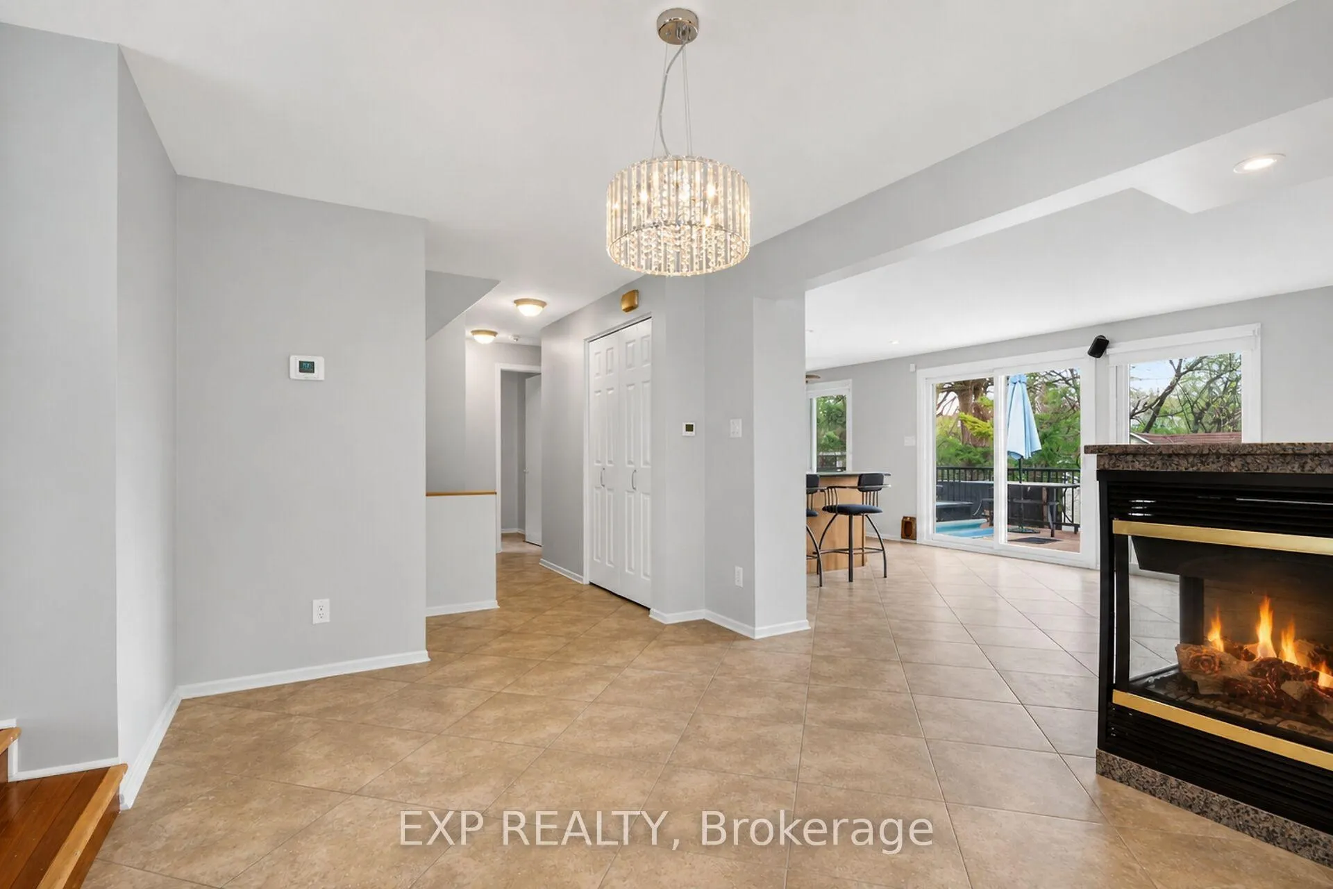 Photo 8 of 152 Burnetts Gr Circle, Ottawa, Barrhaven - Pheasant Run — HOMEH