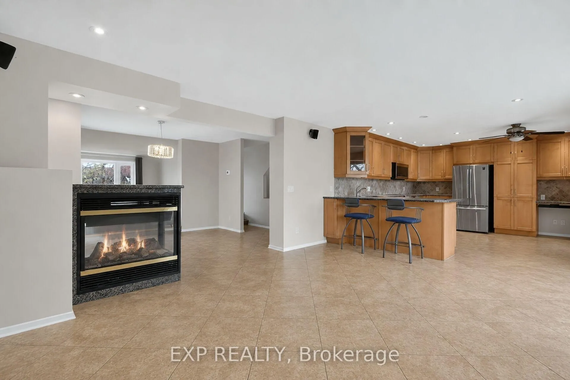 Photo 11 of 152 Burnetts Gr Circle, Ottawa, Barrhaven - Pheasant Run — HOMEH