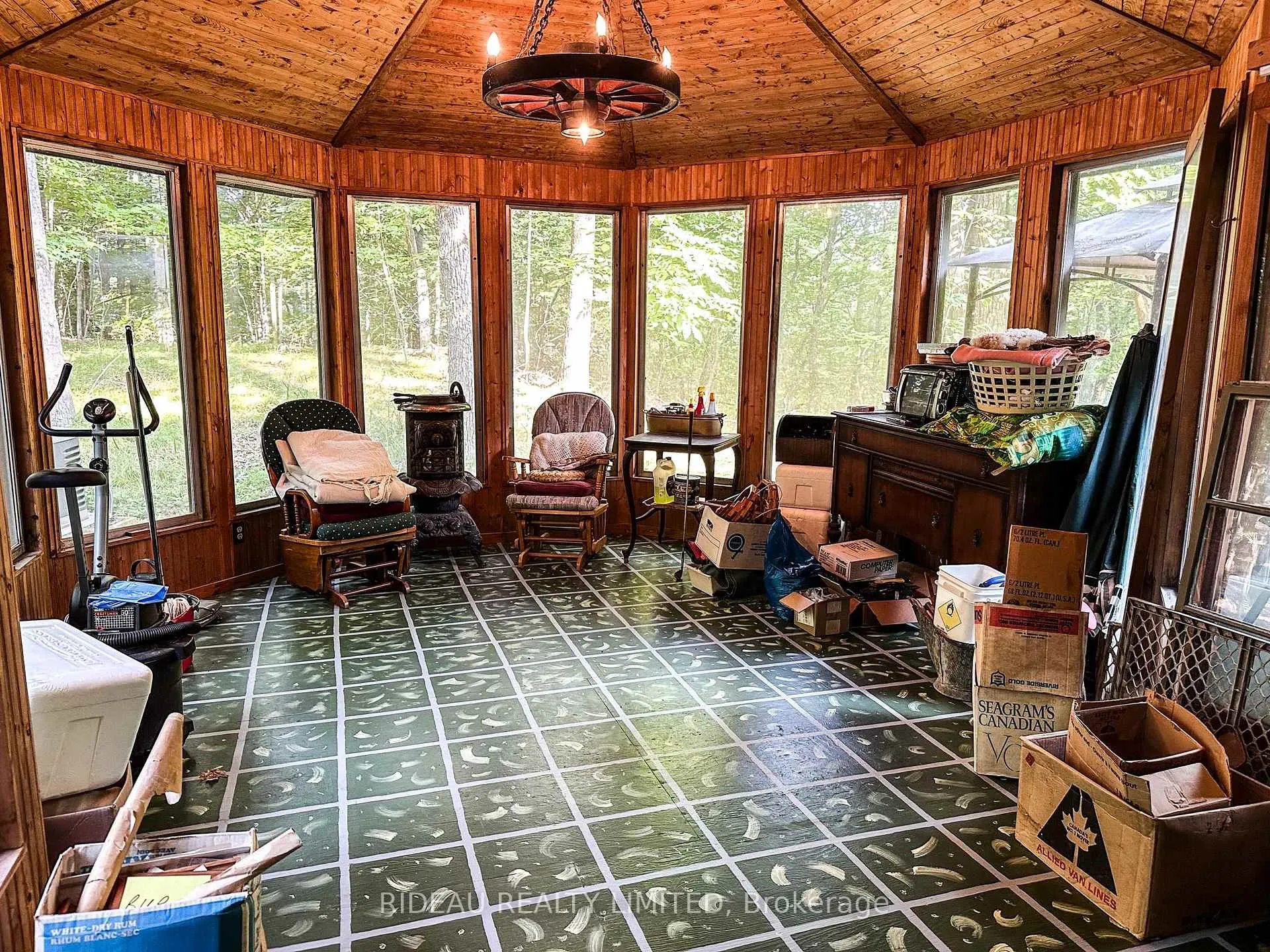 Photo 10 of 21 Fox Run, Rideau Lakes, Rideau Lakes (South Crosby) Twp — HOMEH