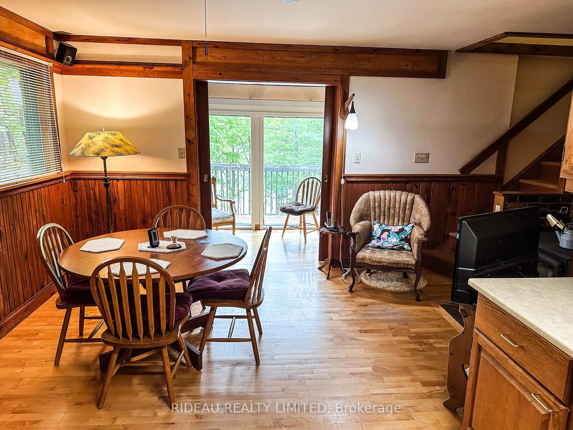 Photo 12 of 21 Fox Run, Rideau Lakes, Rideau Lakes (South Crosby) Twp — HOMEH