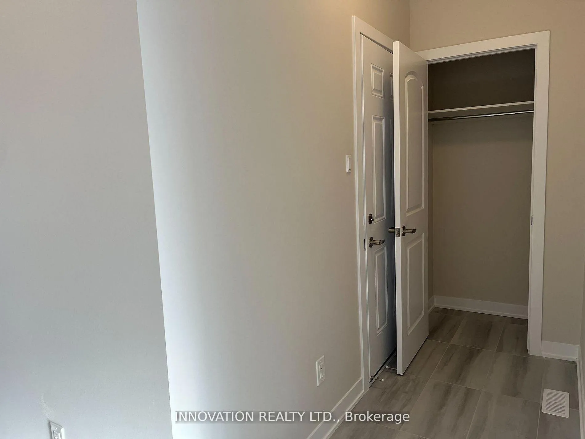Photo 5 of 538 Promontory Place, Ottawa, Barrhaven - Half Moon Bay — HOMEH