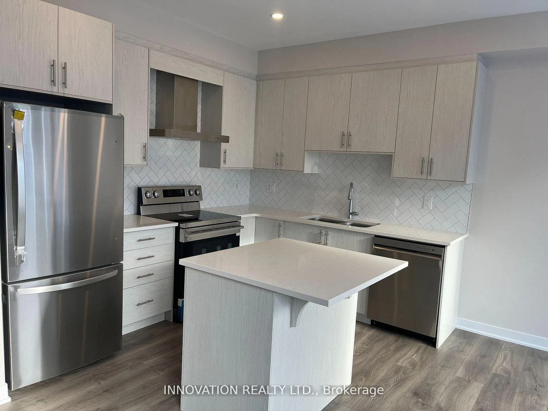 Photo 7 of 538 Promontory Place, Ottawa, Barrhaven - Half Moon Bay — HOMEH