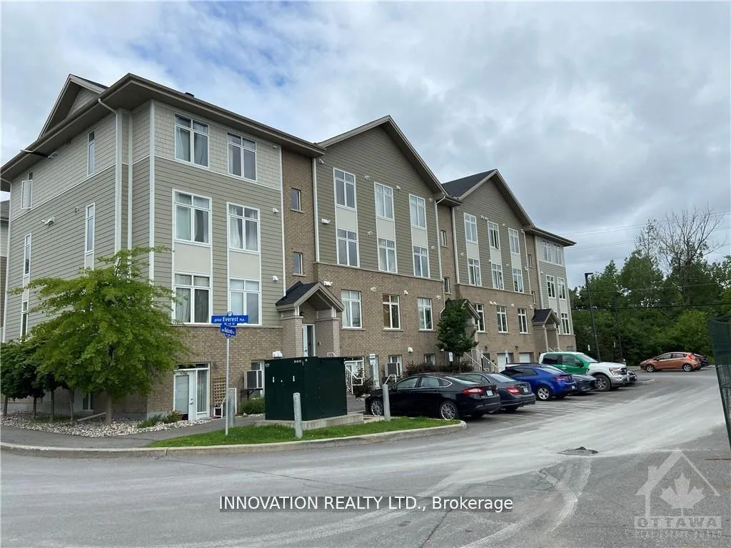 Photo 2 of Unit C, 857 Blackcomb Private, Ottawa, Elmvale Acres — HOMEH