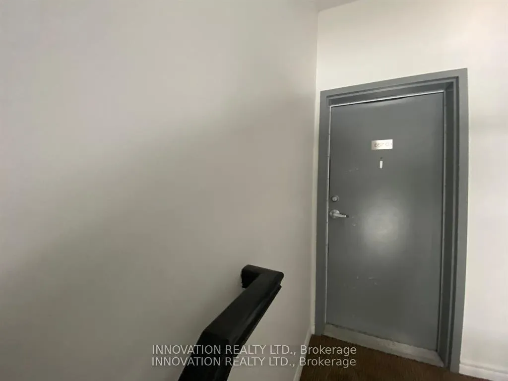 Photo 3 of Unit C, 857 Blackcomb Private, Ottawa, Elmvale Acres — HOMEH