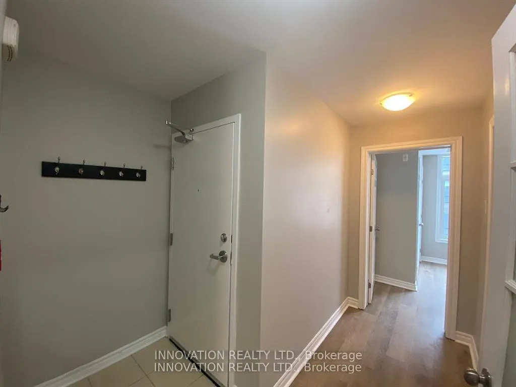Photo 5 of Unit C, 857 Blackcomb Private, Ottawa, Elmvale Acres — HOMEH