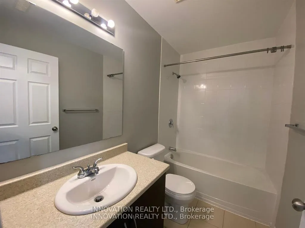 Photo 14 of Unit C, 857 Blackcomb Private, Ottawa, Elmvale Acres — HOMEH