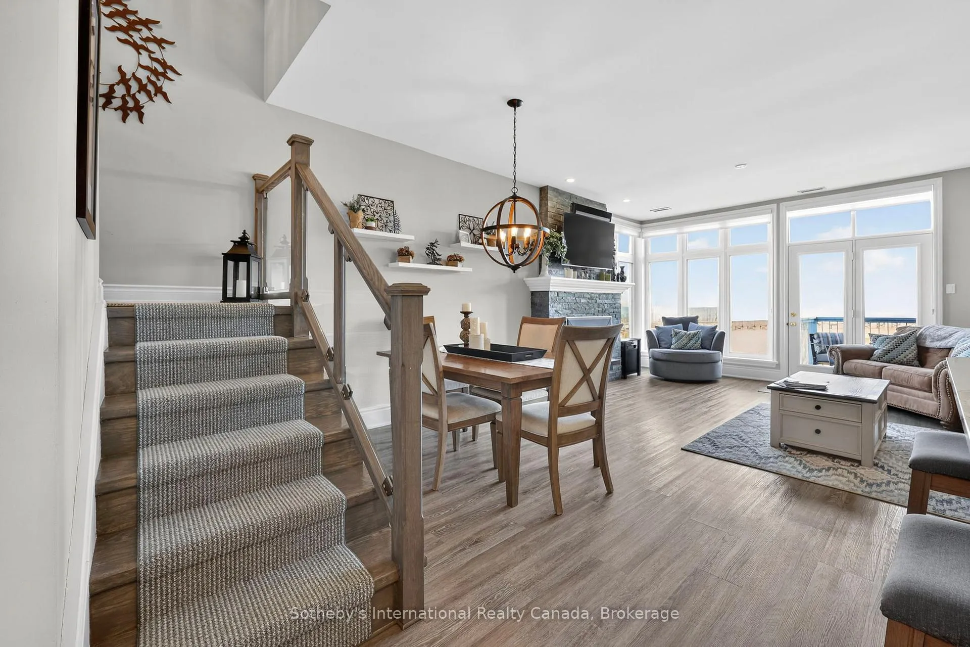 Photo 21 of 843 Suncrest Circle, Collingwood — HOMEH