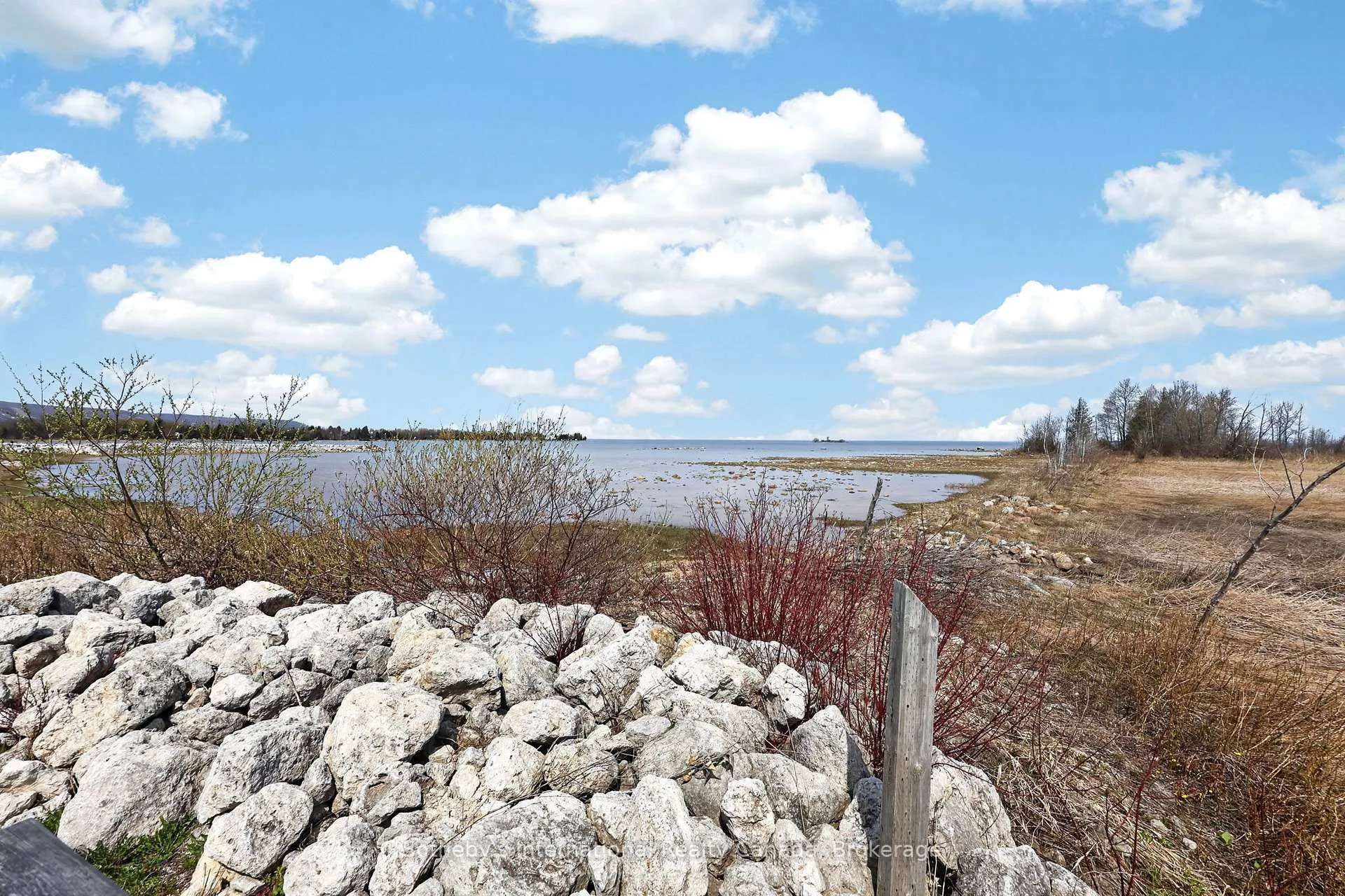 Photo 26 of 843 Suncrest Circle, Collingwood — HOMEH