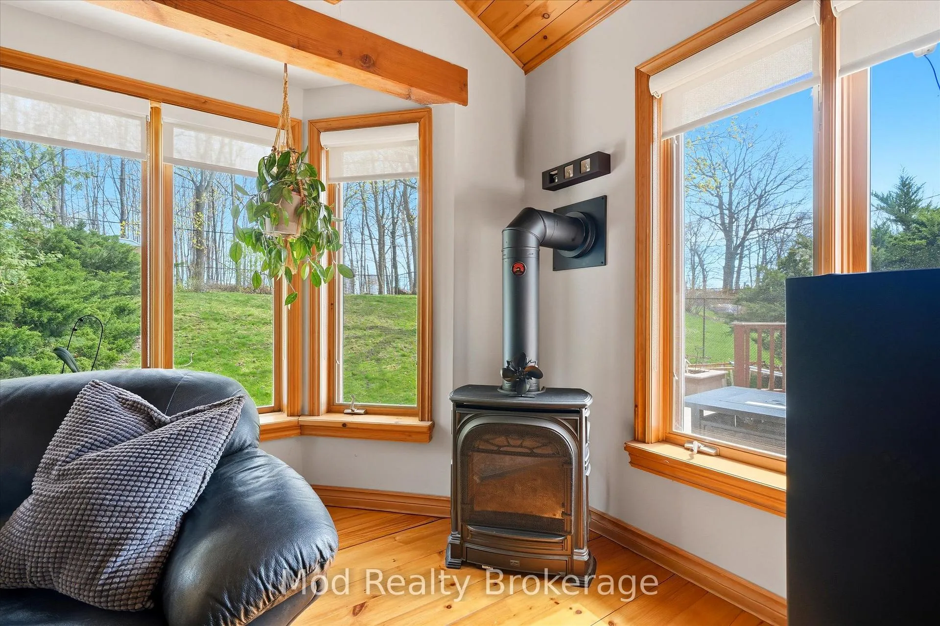 Photo 10 of 3070 Northview Crescent, Burlington, Palmer — HOMEH