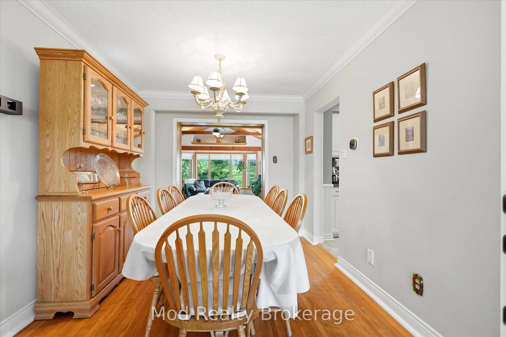 Photo 12 of 3070 Northview Crescent, Burlington, Palmer — HOMEH