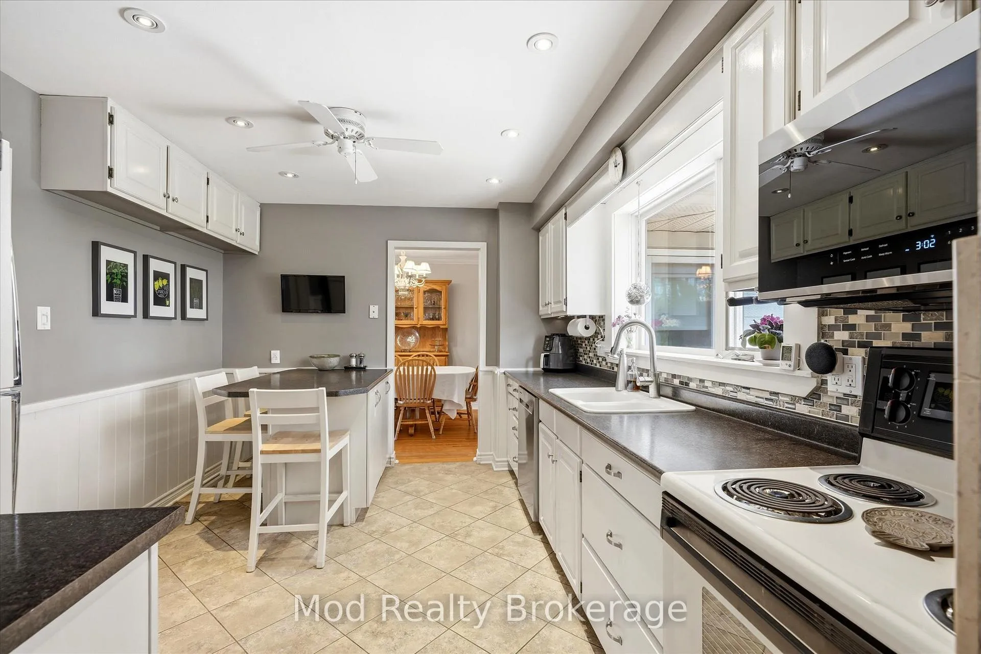 Photo 15 of 3070 Northview Crescent, Burlington, Palmer — HOMEH