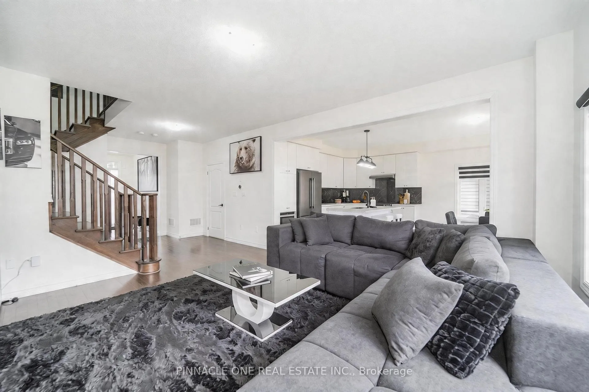 Photo 15 of 305 Danny Wheeler Boulevard, Georgina, Keswick North — HOMEH