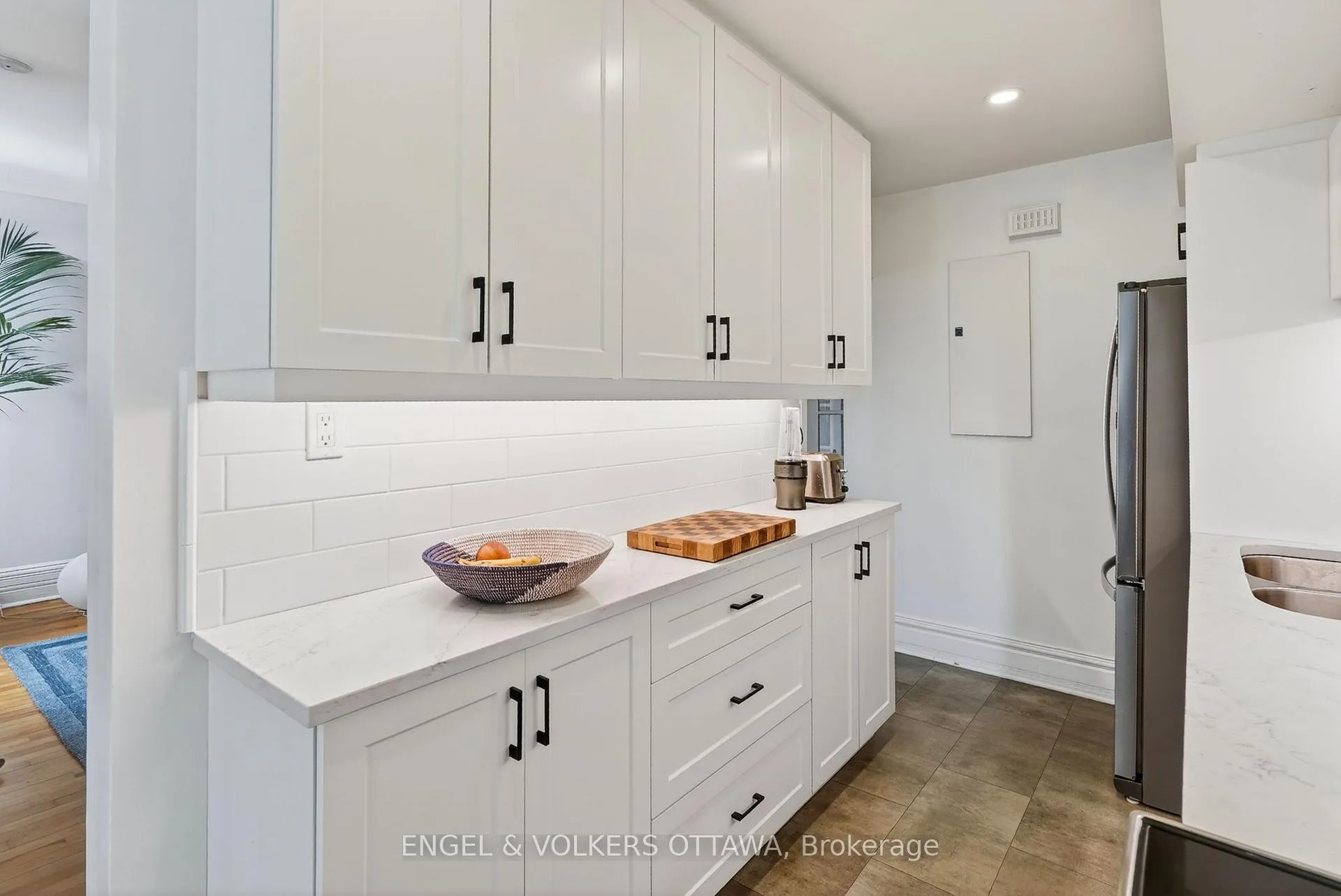 Photo 10 of Unit 2, 120 Lewis Street, Ottawa, Ottawa Centre/Golden Triangle — HOMEH