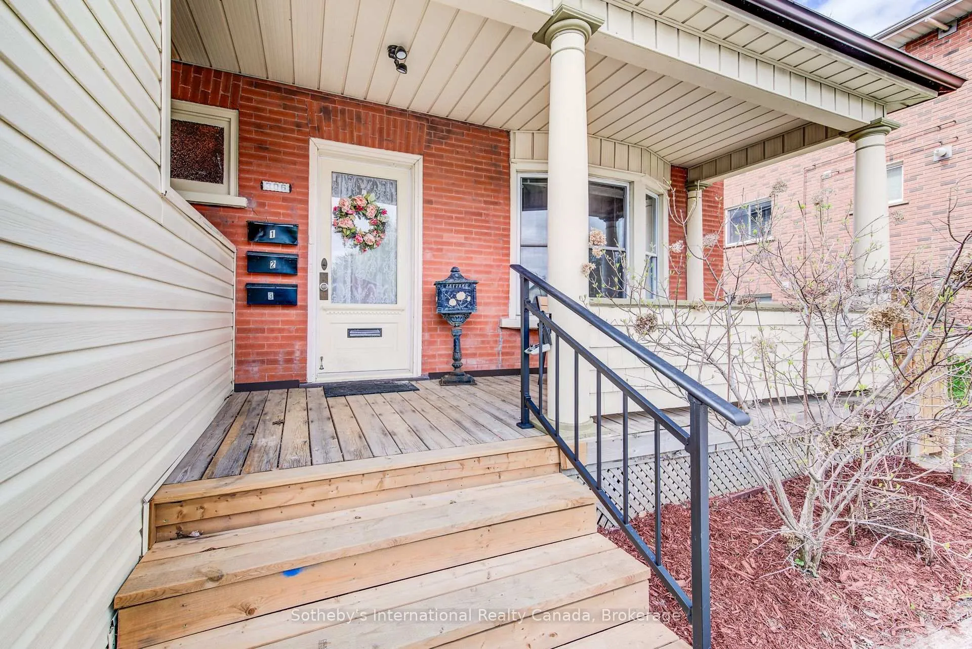 Photo 6 of 306 Guelph Street, Kitchener — HOMEH