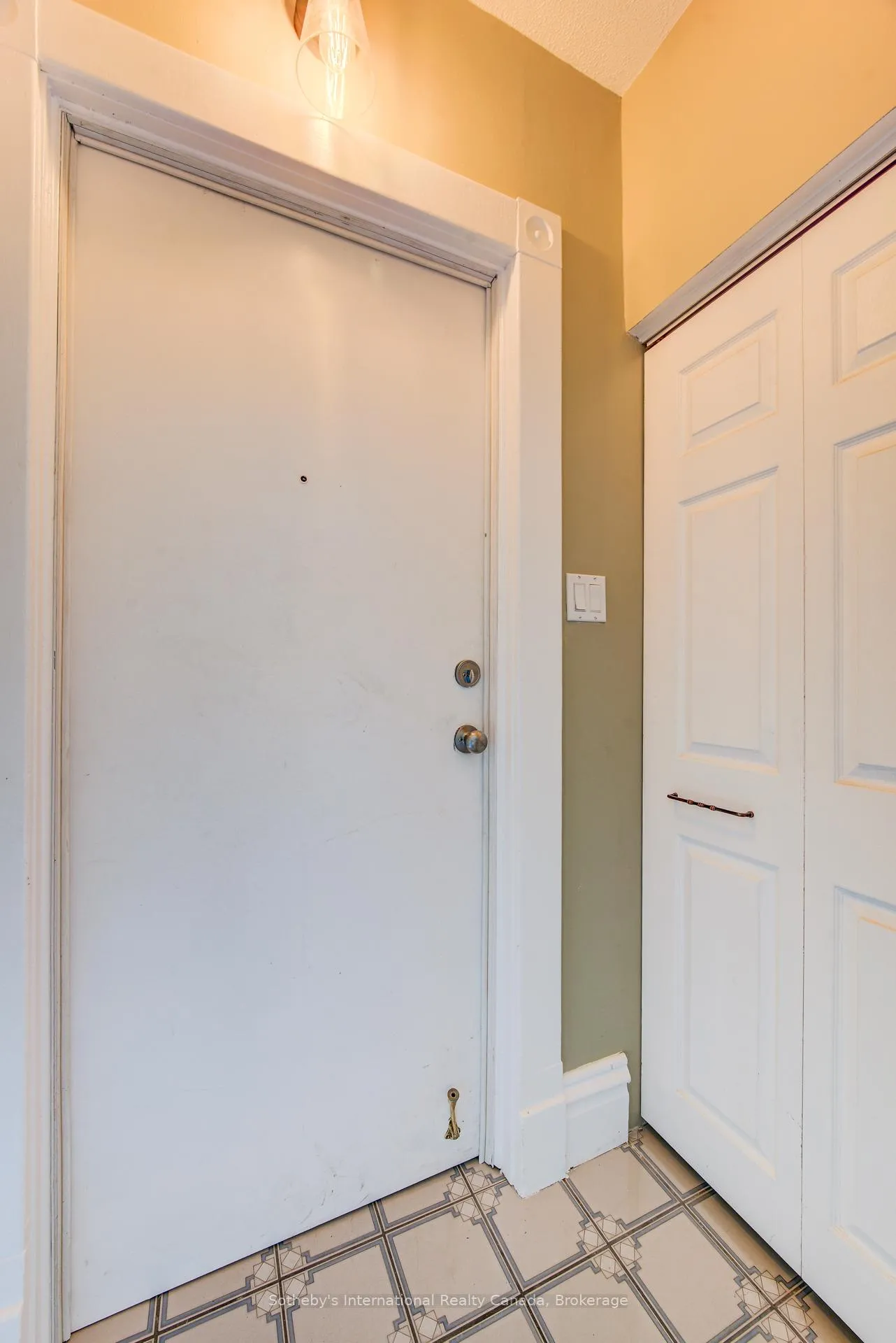 Photo 11 of 306 Guelph Street, Kitchener — HOMEH