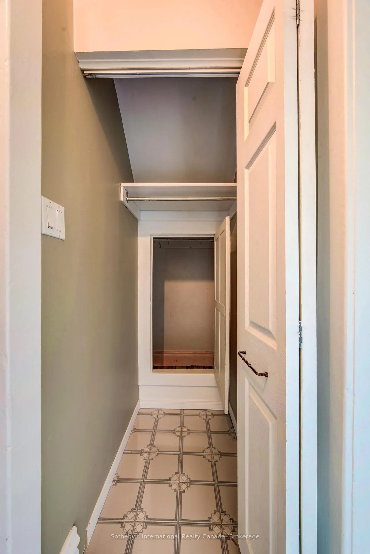 Photo 12 of 306 Guelph Street, Kitchener — HOMEH